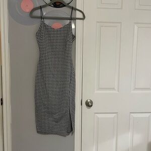 Chic Black and White Checkered Midi Dress